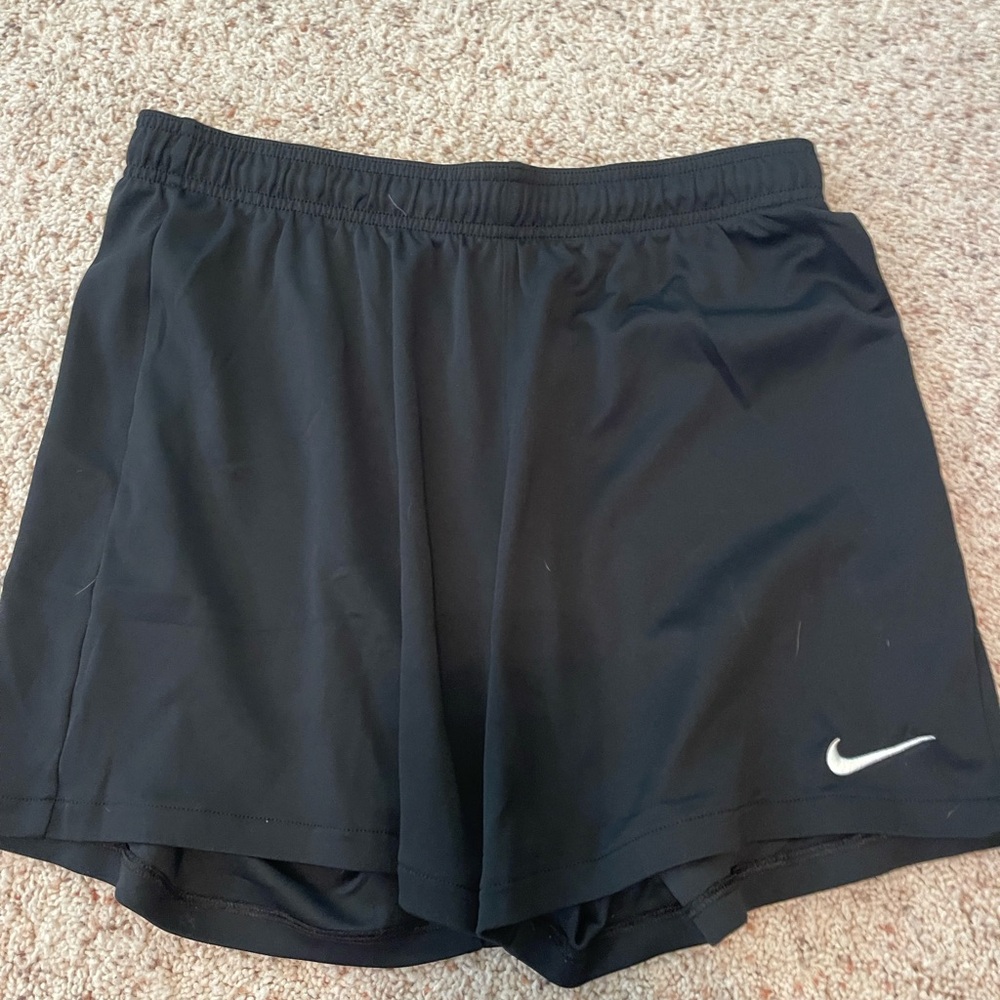 nike women’s shorts